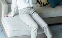 表嫂呻吟着好多水出来